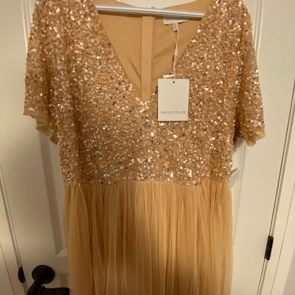Maya Deluxe - Sequin Formal Dress - Coral/Creamsicle - Size 18 - Picture 7 of 12
